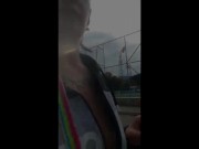 no pude aguantarme y orine en la calle 3/16