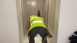 Macrophilia - builder ass crush