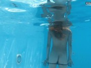 Poolside chick Bonnie shows her smoking hot body 12/16