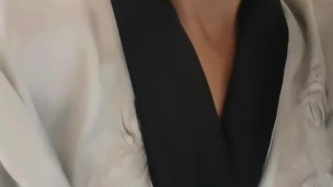 Amatrice française suce son voisin