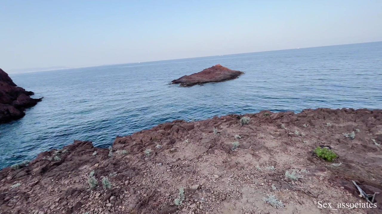 Public dick flash on the beach. She was shocked at first but then decided to suck me dry - Бесплатное секс видео - RedTube