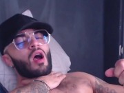 Golpeó la próstata de un hombre webcam online  3/16