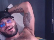 Golpeó la próstata de un hombre webcam online  4/16