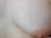 Me cogen mi pequeña vagina rosa en el sillón  3/16