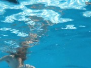 Swimming pool underwater naked babe Bonnie Dolce 12/16