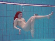 Hot and knowing babe Alice in the pool 16/16