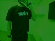 Шикарная жопастая девушка отдалась грабителю и КОНЧАЕТ много раз!!! СПЕРМА В КИСКУ! 1/16