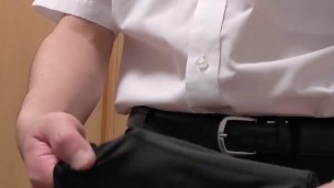 先輩のパンツをこっそり拝借！先輩のニオイを嗅ぎながらオナニー！！【サンプル動画】