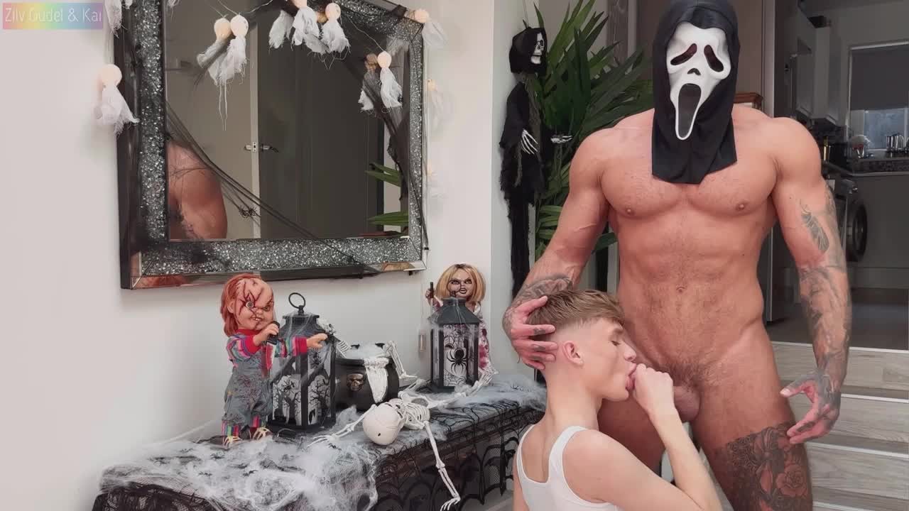 Beautiful FemBoy gets Fucked Bareback by a Hunky Ghost Face - Free Sex Video - RedTube