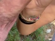 Pendant que je le suce dans la forêt, on se fait surprendre 😅🤭 12/16