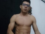 A todos les gusta verme masturbarme mi gran verga 