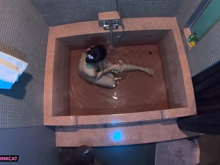 Amateur Homemade Couple romantic & passionate bathtub sex