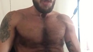 Nasty Goon bate pig penis time