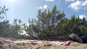I love to pee freely on the beach Aggiunto: 6 giorni fa