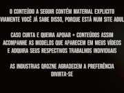 Rasgou a Meia-Calça e Meteu o Pau Gelado ft. Amber Kai 1/16