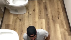 Self piss before the gym