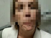 MILF en chasse dans un centre commercial se fait sodomiser par une jeune queue de 18 ans 15/16
