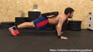 Weighted push-ups with 20kg
