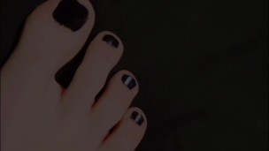 Painted toes teaser
