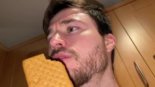 Macrophilia vore ginger bread House