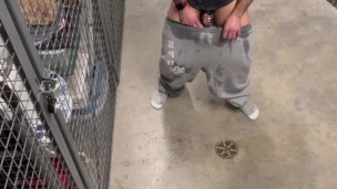 Love the risky self pissing
