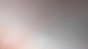 Sexo en la cocina: Vecina cachonda viene a por semen 💦 (real amateur) 🔥