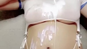 Dando me un bañito de cum bien rico