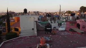 Cabalgando en la azotea PUBLIC DILDO