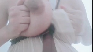 سخونة بززاف بزازلي مقيمين رضعهم ليا احبيبة و حك زبك عليهم وحشيه ليا بين شقة صدري ديه و جيبو اححح