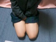 新しいカーペットに早速おもらししちゃう 4/16