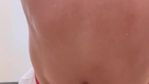 Stretching my hole with an inflatable buttplug