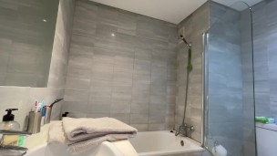 Macrophilia - unaware Giant shower