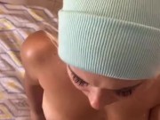 joven rubia latina le encanta que me venga en su cara 12/16