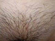 Cojiendo con mi amante en su cama, me gustan sus tetas pequeñas.. 1/16