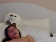 Anal virgin using plug dildo till she cums! 9/16