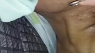 🔥 Amiga mordiendo la almohada