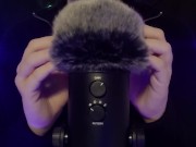 • Windscreen With Soft Rain Sounds • 9/16