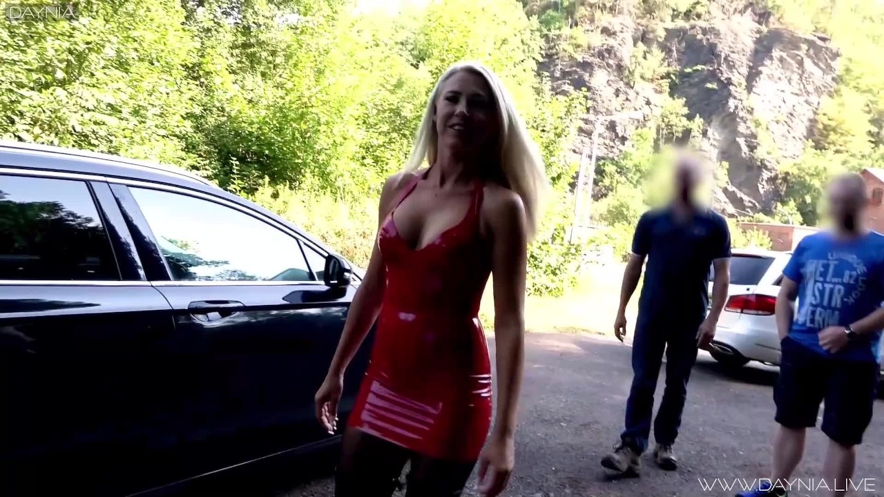 Deutsche Hure public von 3 Schwänzen in den Arsch gefickt - Straßen  Gangbang | DAYNIA - RedTube