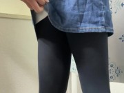 デニムミニスカートでおしがましておちびりおもらし 6/16