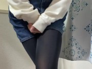 デニムミニスカートでおしがましておちびりおもらし 7/16