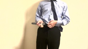 【仕事中に隠れてオナニー】スーツ姿のままオナニーして喘いじゃう 巨根なイケメン男子