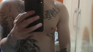 Apesar de qualquer coisa eu me olho no espelho e vejo como sou princeso