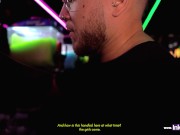 Rubia Tetona Sara Blonde es vista en discoteca, seducida y follada por seguidor afortunado 4/16