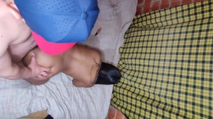 Mi hermanastra se deja grabar y cojer el culo a cambio de que la acepte en la famila