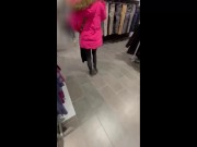 Подрочила мне в примерочной а я вылезал ии киску 2/16