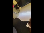 Подрочила мне в примерочной а я вылезал ии киску 5/16