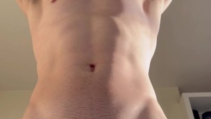 Giant naked bro 💪🏻
