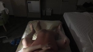 隣で寝てる家族にバレないようにSEX。喘ぎ声を押し殺すサイレントセックスで中出し