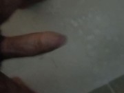 Disfrutando en el baño de un yo con yo  rico y delicioso pene 9/16