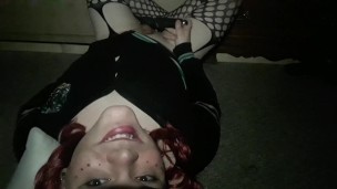 Trans Carina Si Sega per un'Auto-Sborrata in Faccia!!